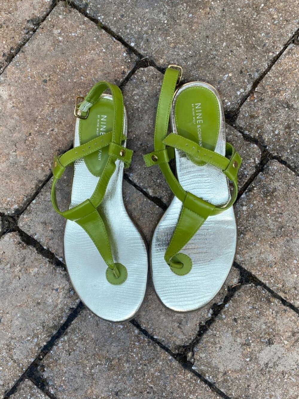 Nine & Co. Light Green Flat Sandals - Size 8 - Like New